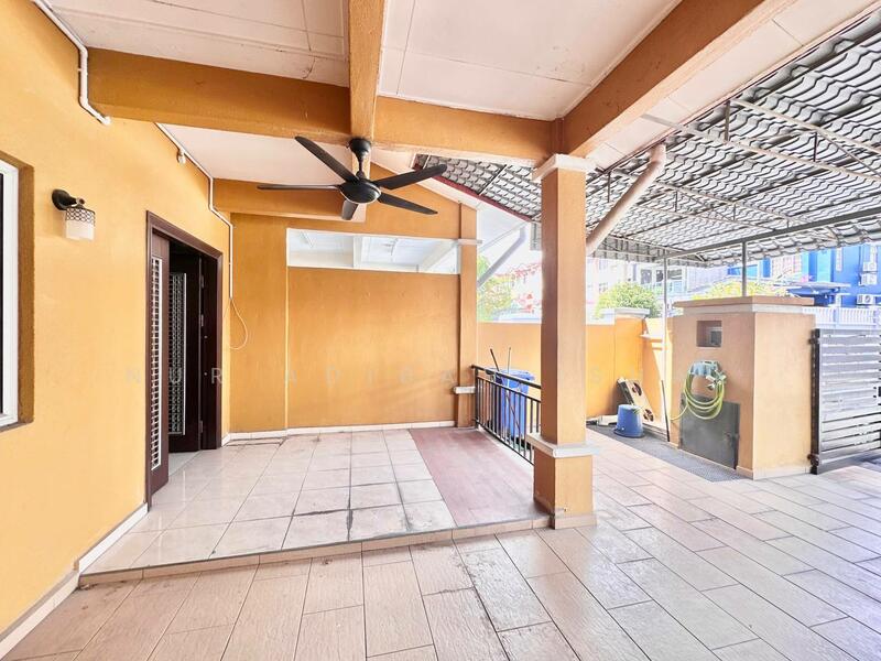 3-storey Terraced House for Sale in Shah Alam (Selangor) - Nur Adibah Ishak - Exterior - PropertyGuru.com.my