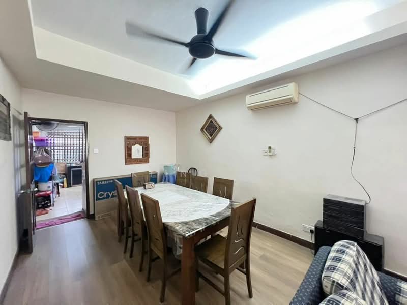 2-storey Terraced House for Sale in Bandar Sri Damansara (Selangor) - Kiing TW - Dining Room - PropertyGuru.com.my