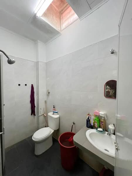 2-storey Terraced House for Sale in Bandar Sri Damansara (Selangor) - Kiing TW - Bathroom - PropertyGuru.com.my