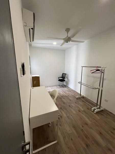 Condominium for Rent at Lakefront Residence - Fong Qi Jing - Study - PropertyGuru.com.my
