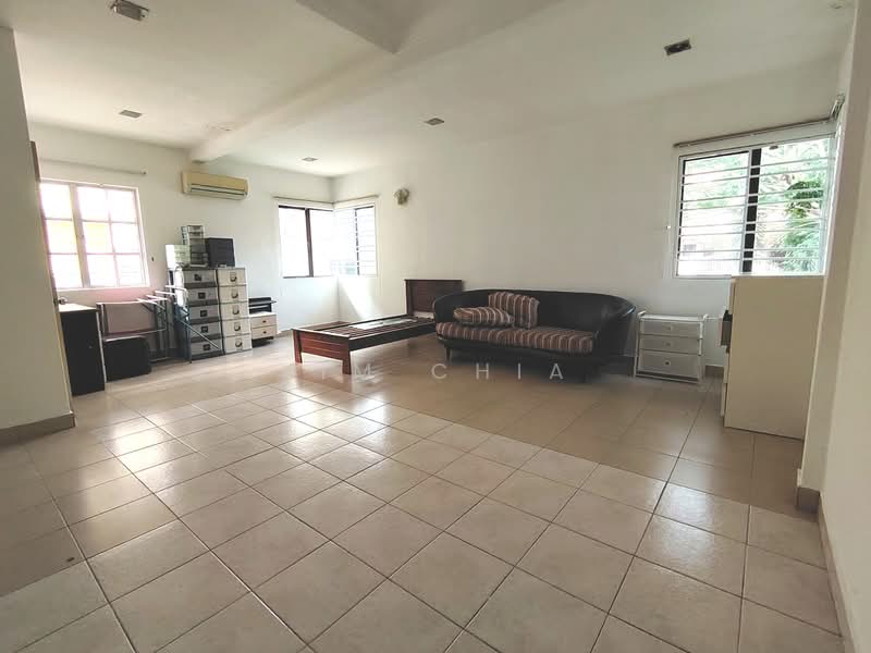 2-storey Terraced House for Sale in Rawang Perdana 2 (Rawang) - Kim Chia - Living Room - PropertyGuru.com.my
