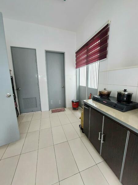 Cluster House for Rent in Seksyen U13 (Setia Alam) - Bee Lee - Kitchen - PropertyGuru.com.my