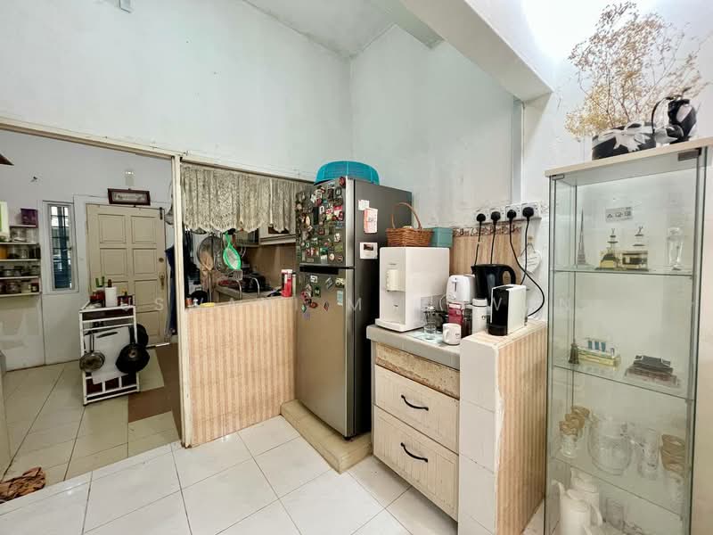 Rumah Teres 2 Tingkat untuk Dijual di Ampang Jaya (Ampang) - Uswani Mazuwan - Kitchen - PropertyGuru.com.my