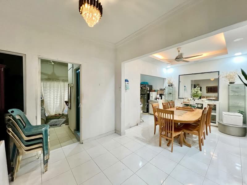 Rumah Teres 2 Tingkat untuk Dijual di Ampang Jaya (Ampang) - Uswani Mazuwan - Dining Room - PropertyGuru.com.my