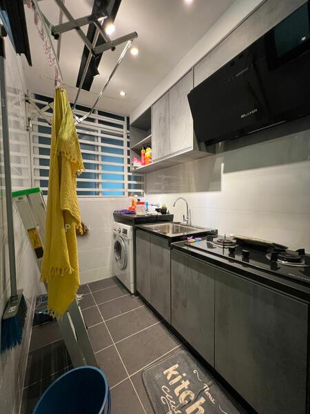 Option 3:Yard & Wet Kitchen