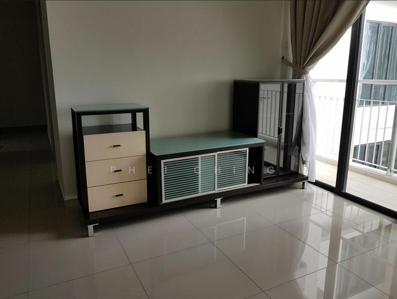 The Promenade untuk Untuk Disewa - RM 2,000 /bulan, Feb 2026 - Option 4: Living Room - PropertyGuru.com.my
