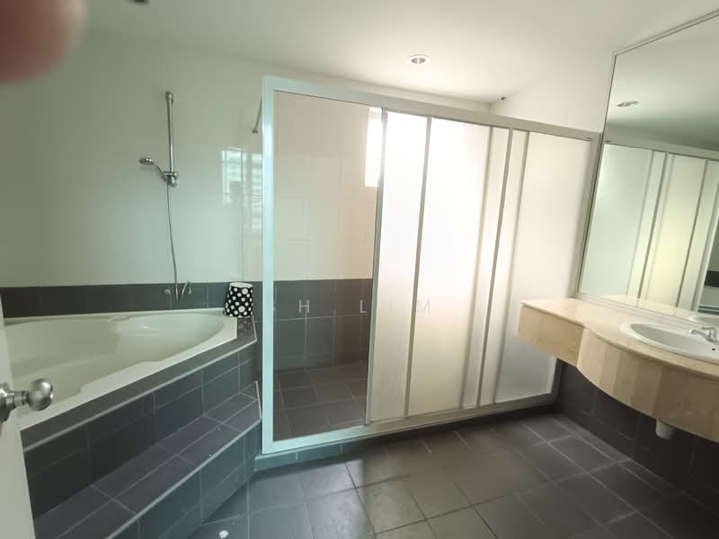 Servis Apartment untuk Disewa di Birch Regency @ Penang Times Square - SH Lim - Bathroom - PropertyGuru.com.my