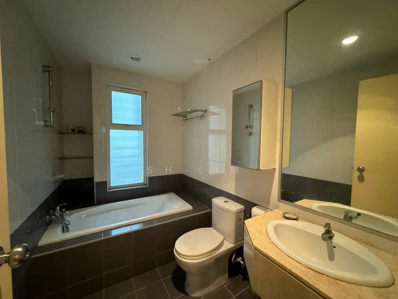 Servis Apartment untuk Disewa di Birch Regency @ Penang Times Square - SH Lim - Bathroom - PropertyGuru.com.my
