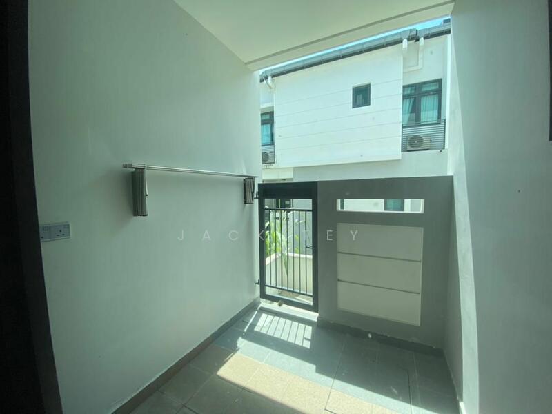 Estuari Gardens untuk Untuk Disewa - RM 5,000 /bulan, Apr 2026 - Exterior - PropertyGuru.com.my