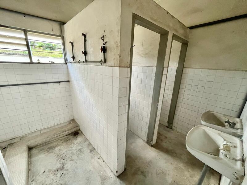 Factory for Sale in Tampoi (Johor) - Rex Yong - Bathroom - PropertyGuru.com.my
