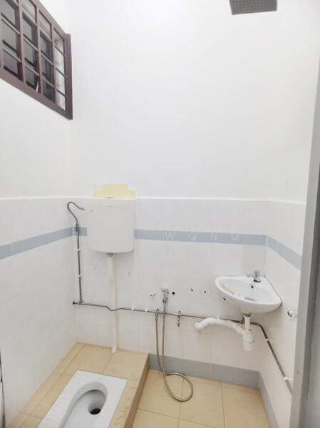 1-storey Terraced House for Sale in Skudai (Johor) - Bess Wong - Bathroom - PropertyGuru.com.my