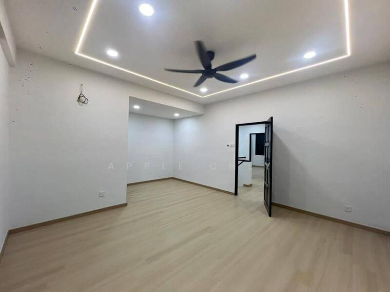 For Sale - Jalan Lanjut 10, Desa Cemerlang