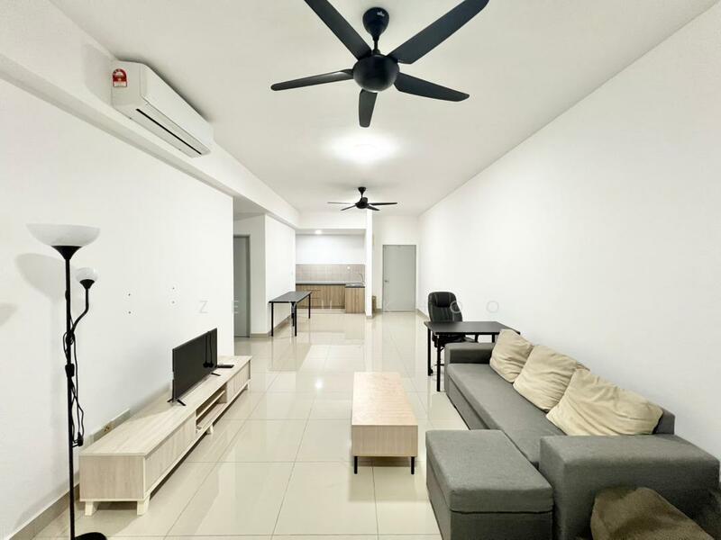 Condominium for Rent at Residensi Bukit Palma 1 (Palm Hill Residence 1) - Ze Yu Khoo - Living Room - PropertyGuru.com.my