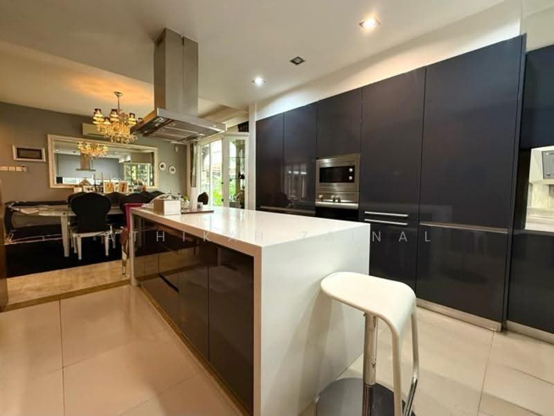 Bungalow House for Sale in Mutiara Damansara (Selangor) - Athikah Zainal - Kitchen - PropertyGuru.com.my