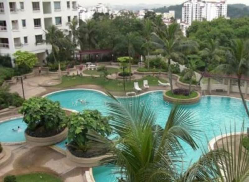 Pantai Panorama Condominiums untuk Untuk Disewa - RM 2,800 /bulan, Mac 2026 - Pool - PropertyGuru.com.my