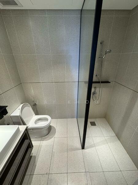 Service Residence for Rent at Millerz Square Serviced Residence - Jay Khoo - Bathroom - PropertyGuru.com.my