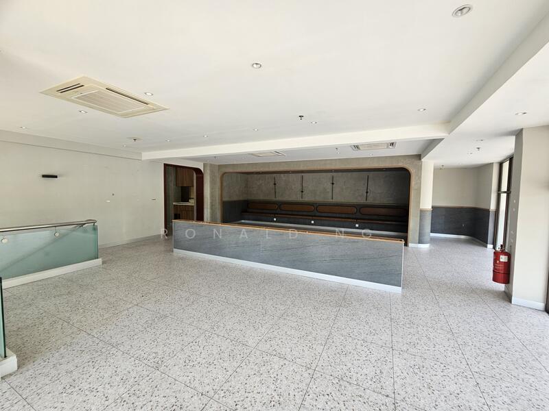 Commercial Shop Batu Feringghi untuk Untuk Disewa - RM 14,000 /bulan, Apr 2026 - Interior - PropertyGuru.com.my