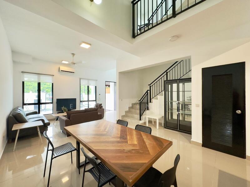 3-storey Terraced House for Sale in Setia Utama (Setia Alam) - Eda Zainal - Living Room - PropertyGuru.com.my
