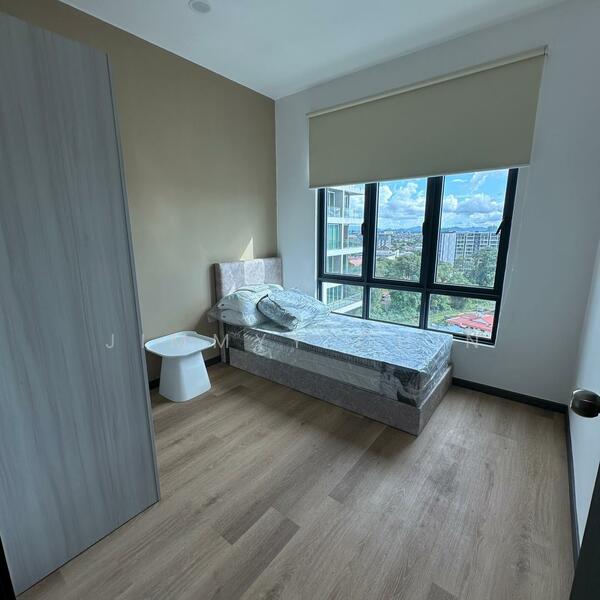 For Rent - Sapphire On The Park