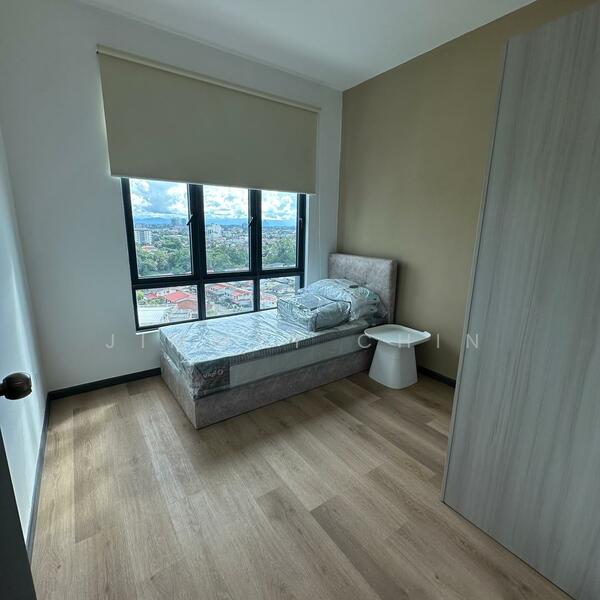 For Rent - Sapphire On The Park