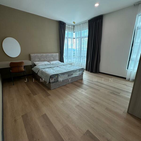 For Rent - Sapphire On The Park