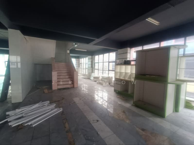 Shop for Rent in Station 18 (Ipoh) - Jerry Chow - Interior - PropertyGuru.com.my