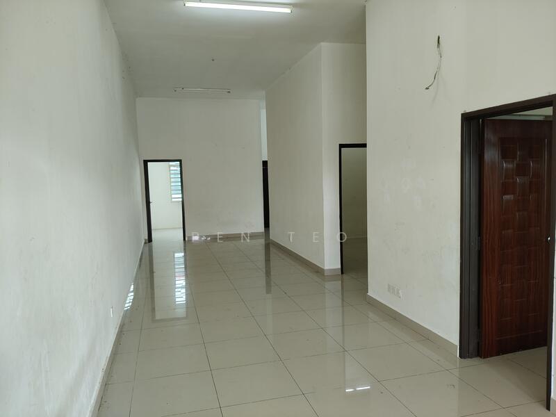 Living & Dining Room 