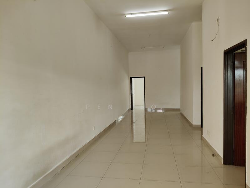 Living & Dining Room 