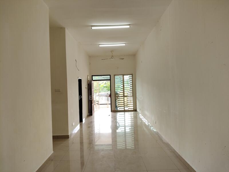 Living & Dining Room 