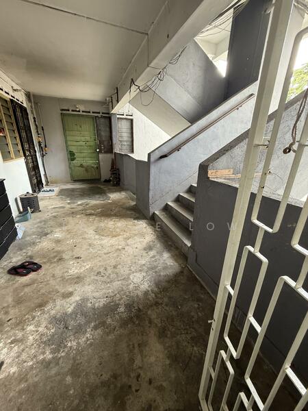 Flat for Rent at Bandar Selesa Jaya - Elayne Low - Corridor - PropertyGuru.com.my