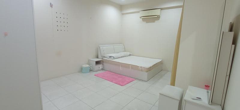Kondominium untuk Disewa di Birch Plaza - SH Lim - Bedroom - PropertyGuru.com.my
