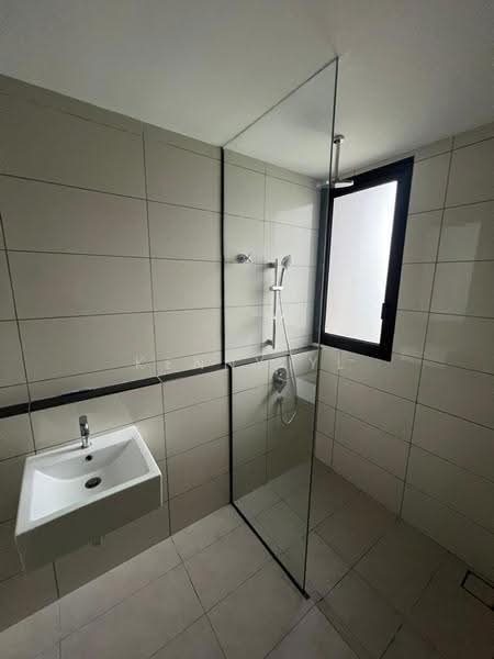 Kondominium untuk Dijual di Duta Park Residences - Kenny YL - Bathroom - PropertyGuru.com.my