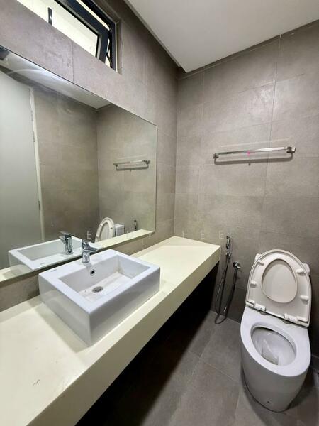 Condominium for Rent at Vivo Residential Suites - Eddy Lee - Bathroom - PropertyGuru.com.my