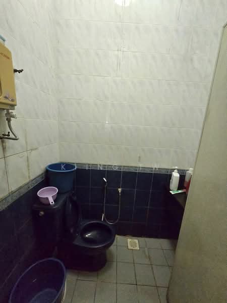 1-storey Terraced House for Sale in Kepong (Kuala Lumpur) - Kiing TW - Bathroom - PropertyGuru.com.my