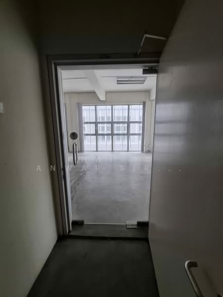 Shop / Office for Rent in Bukit Jelutong (Shah Alam) - Khairil Anwar Sirajudin - Interior - PropertyGuru.com.my
