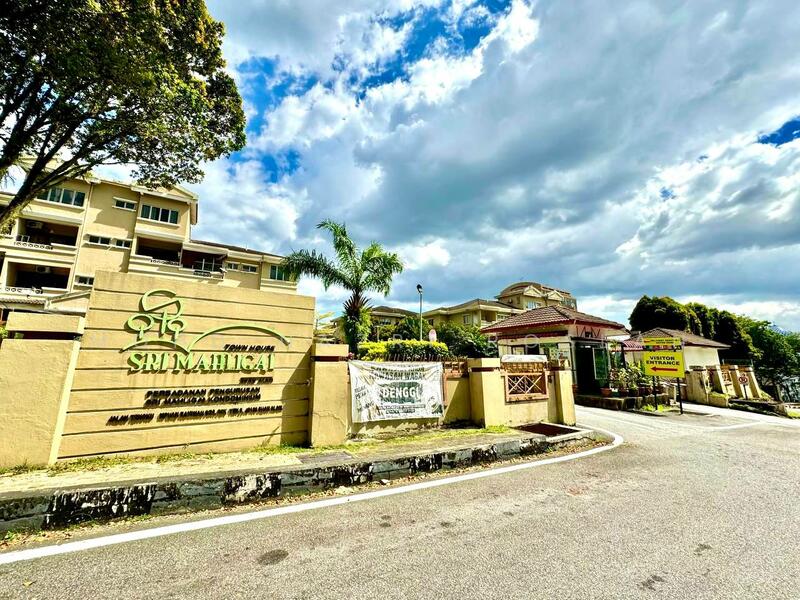 Townhouse for Sale in Seksyen 9 (Shah Alam) - Mohd Nazri Roslan - Exterior - PropertyGuru.com.my