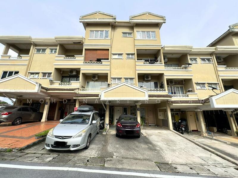 Townhouse for Sale in Seksyen 9 (Shah Alam) - Mohd Nazri Roslan - Exterior - PropertyGuru.com.my
