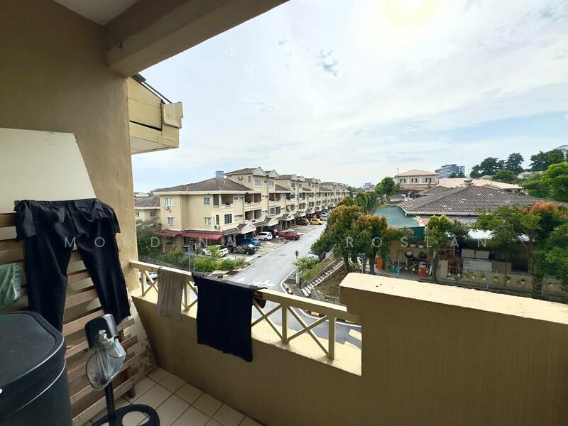 Townhouse for Sale in Seksyen 9 (Shah Alam) - Mohd Nazri Roslan - Balcony - PropertyGuru.com.my