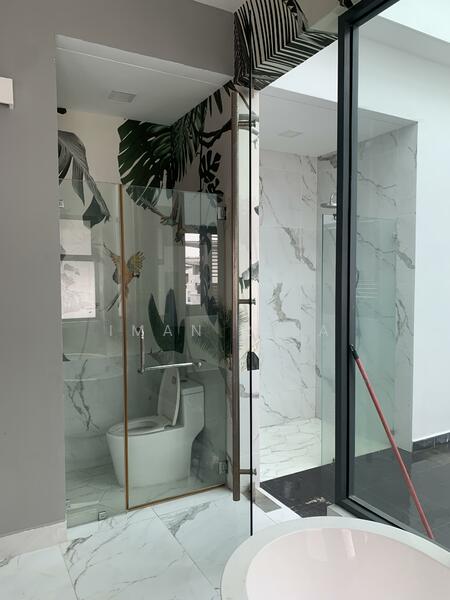 Grand Master Bathroom - 3rd Floor