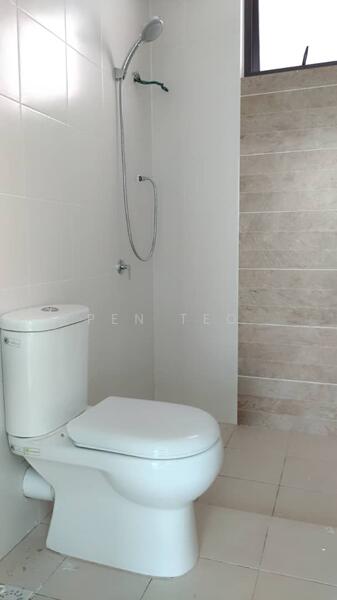 Kondominium untuk Disewa di ForestVille - Pen Teo - Bathroom - PropertyGuru.com.my