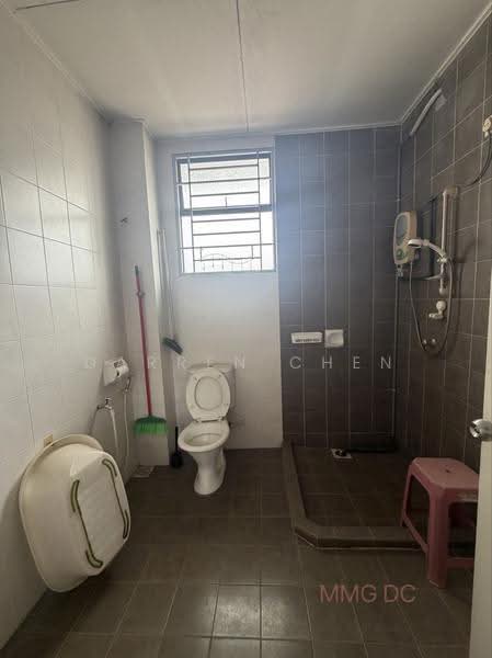 Rumah Teres untuk Dijual di Bandar Puteri Klang (Klang) - Darren Chen - Bathroom - PropertyGuru.com.my
