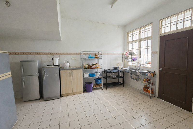 2-storey Terraced House for Sale in Putra Permai (Subang Jaya) - Nobeille Chung - Kitchen - PropertyGuru.com.my