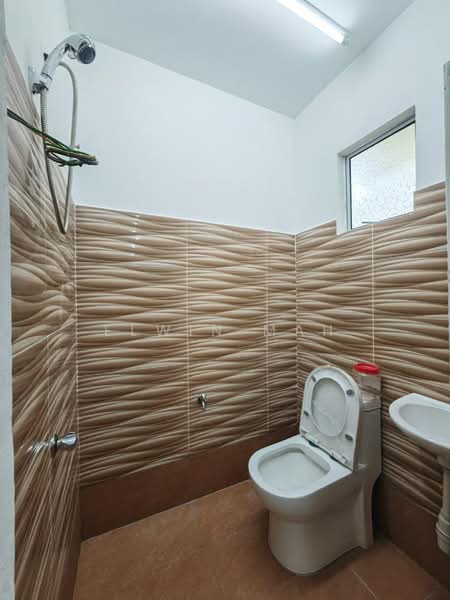 2-storey Terraced House for Sale in Rawang Perdana 1 (Rawang) - Elwin Mah - Bathroom - PropertyGuru.com.my