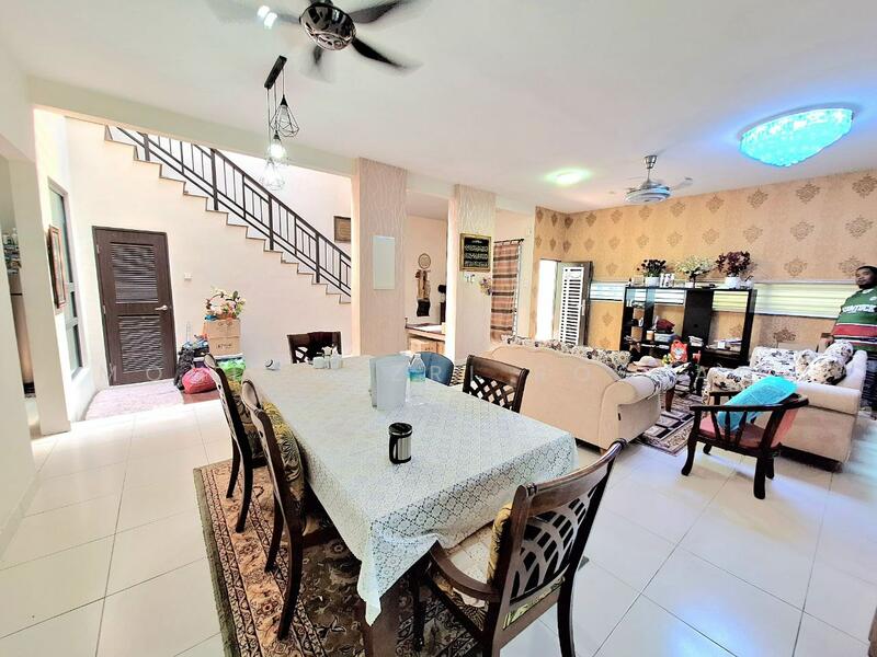 Ivy Terrace, Denai Alam untuk Untuk Dijual - RM 1,080,000, Mac 2026 - Living Room - PropertyGuru.com.my
