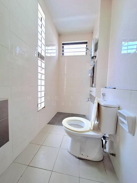 Ivy Terrace, Denai Alam untuk Untuk Dijual - RM 1,080,000, Mac 2026 - Bathroom - PropertyGuru.com.my