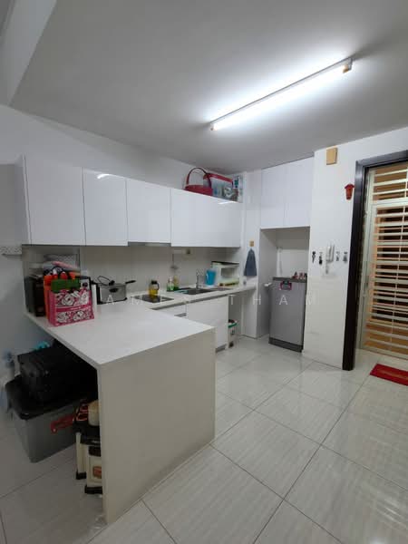 Service Residence for Rent at The Elements - James Tham - Kitchen - PropertyGuru.com.my