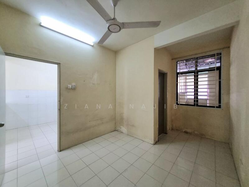 Interior Bukit Saujana