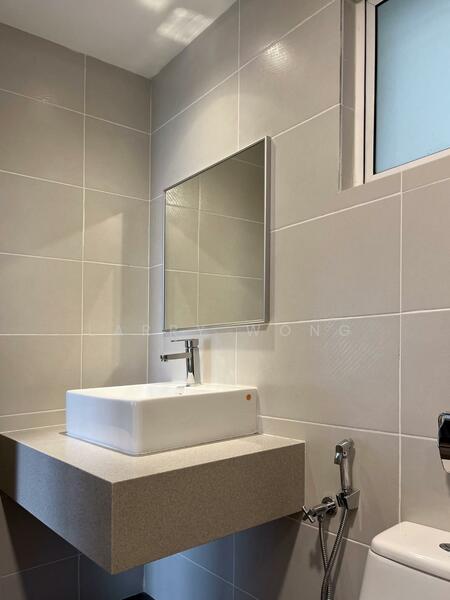 Condominium for Rent at Paraiso Residence @ The Earth - Larry Wong - Bathroom - PropertyGuru.com.my