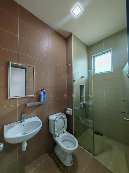 Taman Kempas Utama @ Double-Storey Semi-Detached untuk Untuk Dijual - RM 1,350,000, Feb 2026 - Bathroom - PropertyGuru.com.my