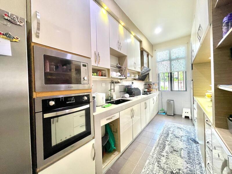 Pool Villas @ Nusaputra untuk Untuk Disewa - RM 6,000 /bulan, Feb 2026 - Kitchen - PropertyGuru.com.my